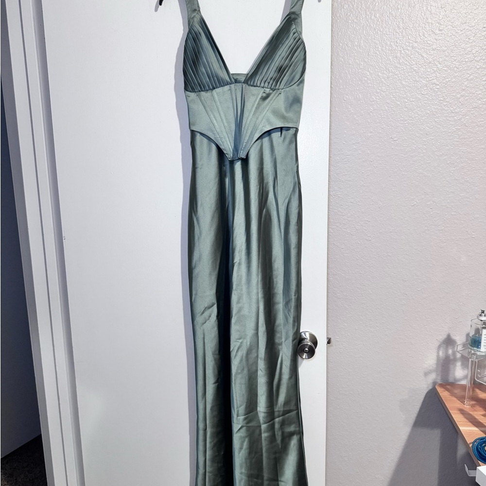Elegant Green Maxi Dress